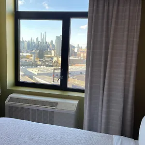 Hotel Express Long Island E - By Ihg, New York